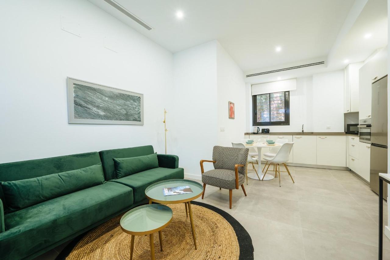 Urban Pulses Nervion Apartment Seville Ngoại thất bức ảnh