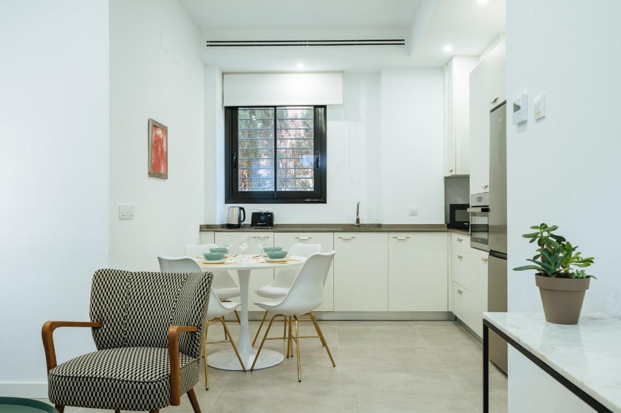 Urban Pulses Nervion Apartment Seville Ngoại thất bức ảnh